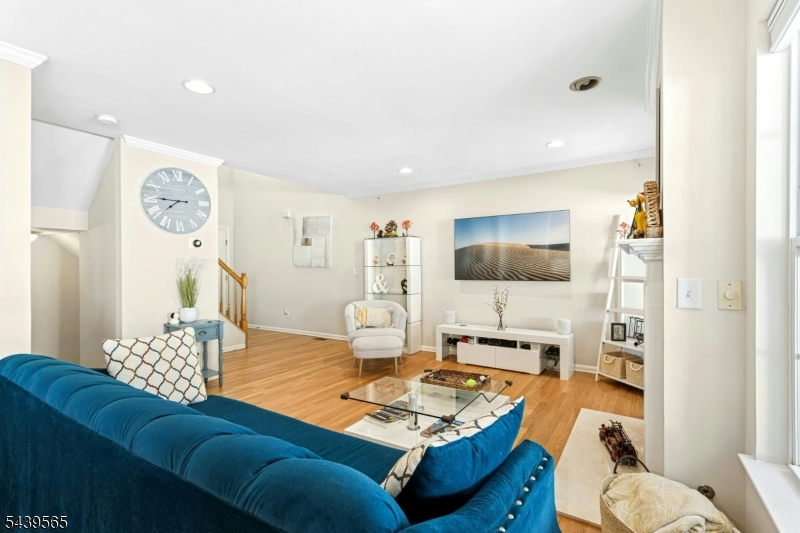 1028 Robin Ct