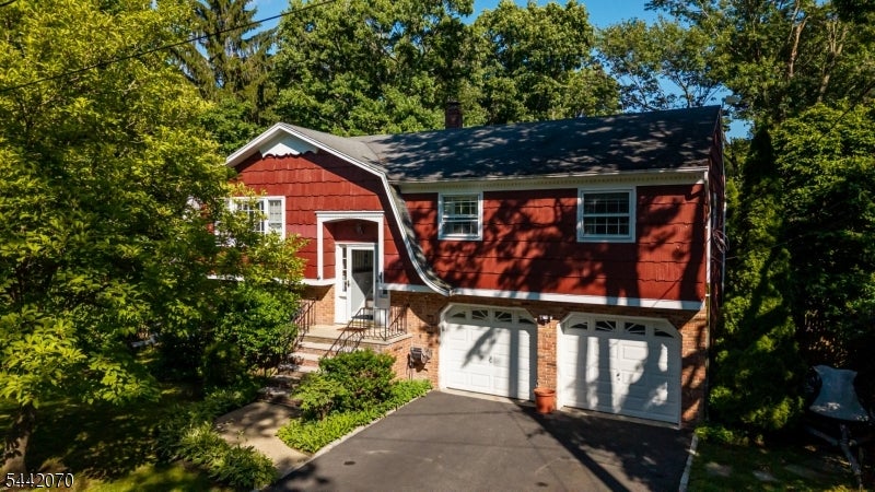 52 Aspen Ln