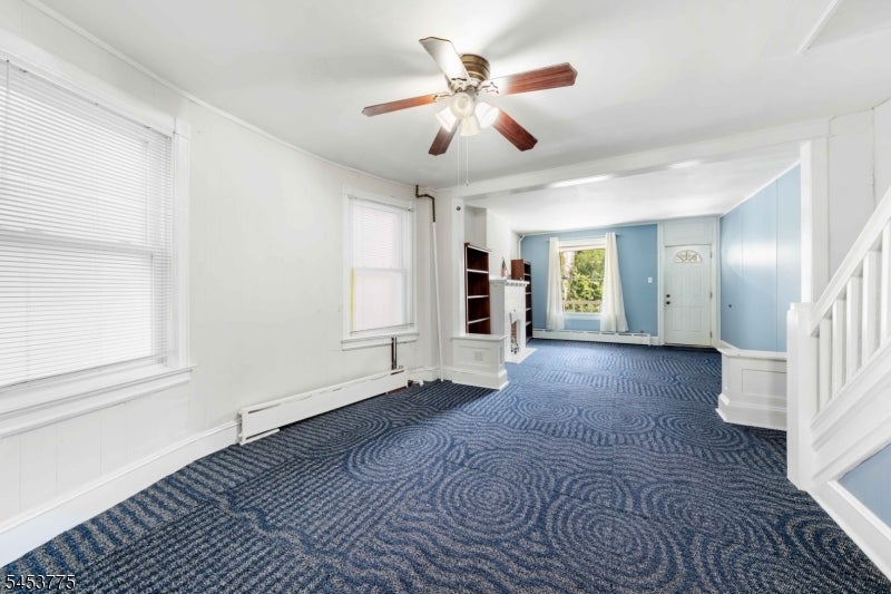 25 Evans Ave