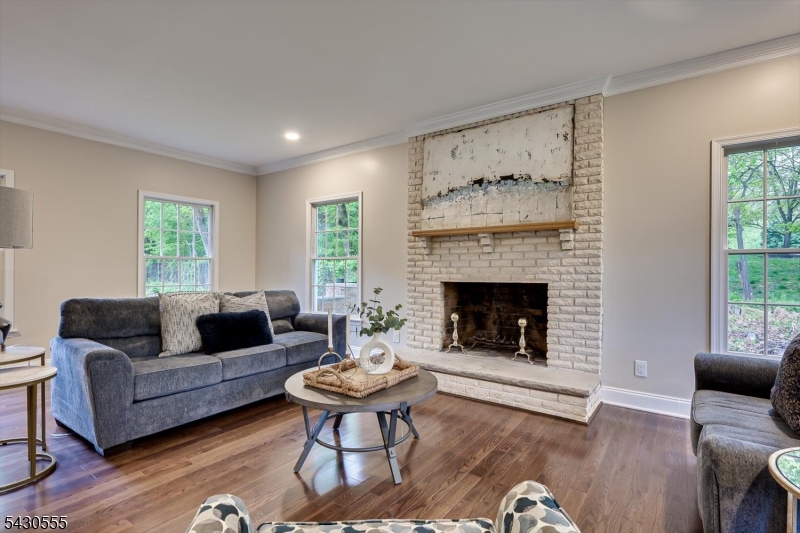 270 Mountain Rd