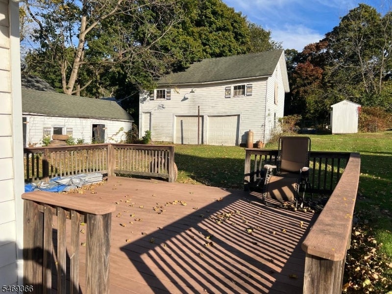 860 River Rd