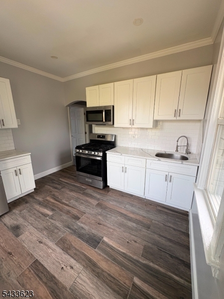 197 Hansbury Ave