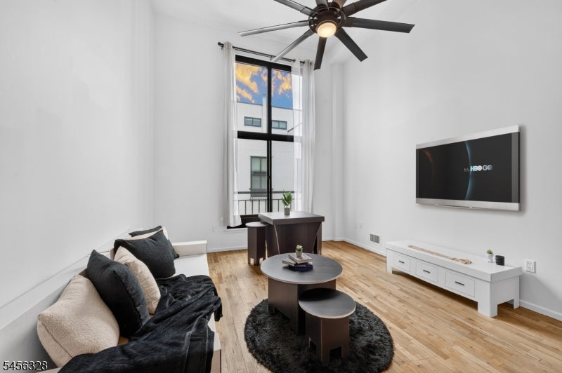 518-536 Gregory Ave 425 425