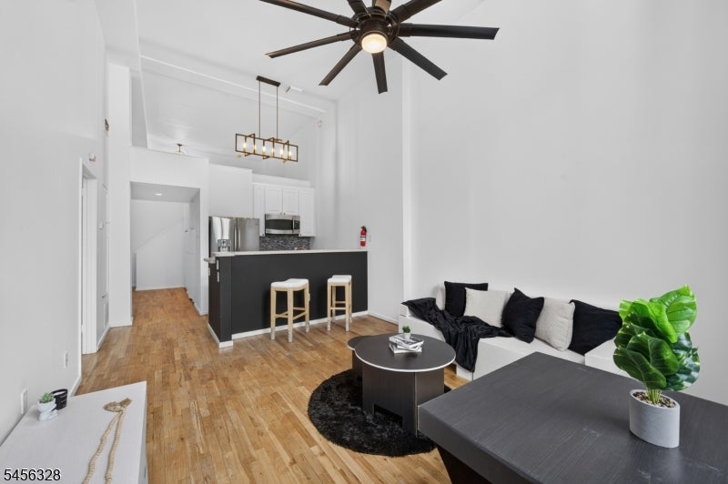 518-536 Gregory Ave 425 425