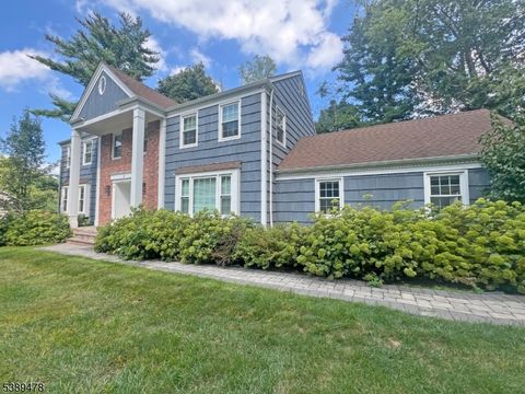 Photo of 2 Three Gables Rd, Morris, NJ 07960 (MLS # 3994598)