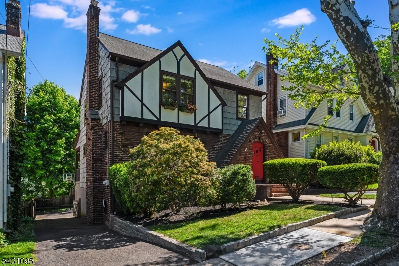 15 Rynda Rd