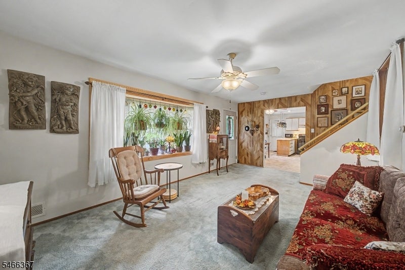 12 Freeman Ave