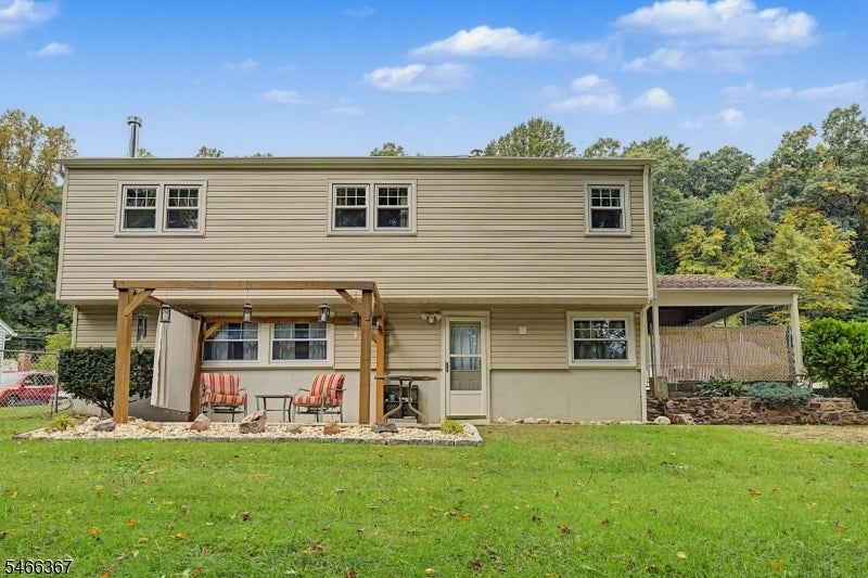 12 Freeman Ave
