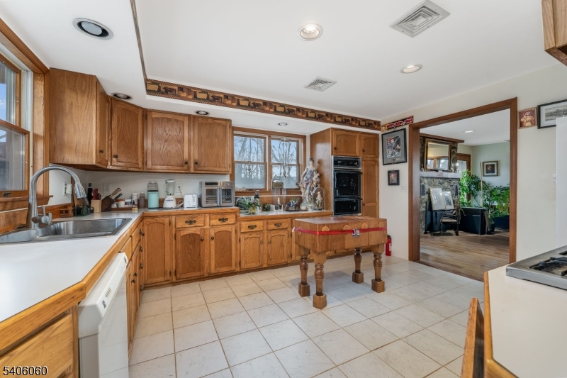 863-865 County Road 519