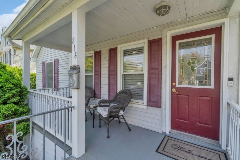 818 Summit Ave