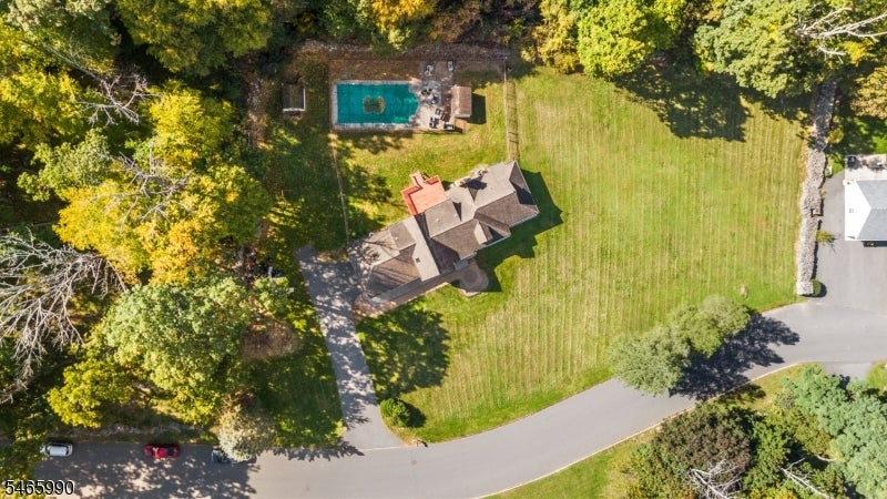 40 Woodland Rd