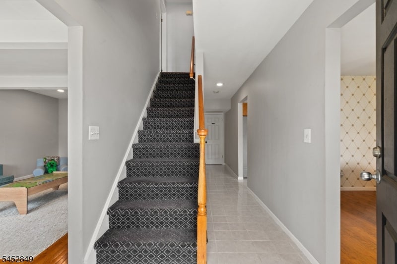 51 Diana Dr