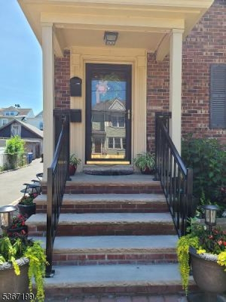 16 Ocean St