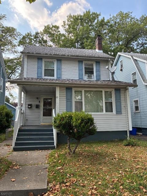 Photo of 43 Ampere Pkwy, East Orange, NJ 07017 (MLS # 3993410)