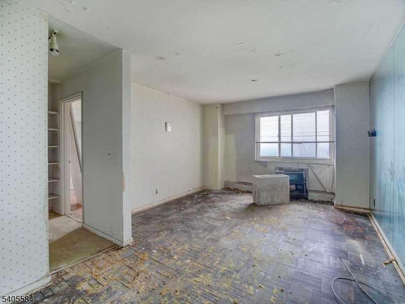 377 S Harrison Street 14CC