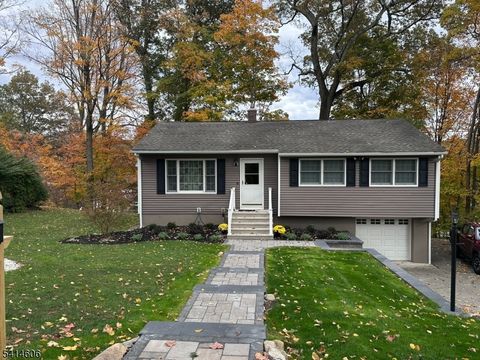 31 Weir Pl Ringwood Boro NJ 07456