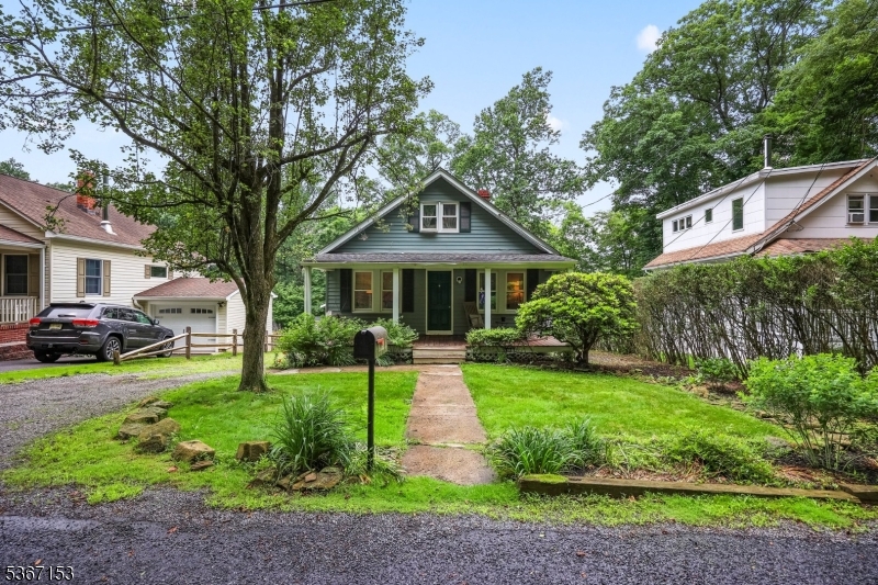 148 Reservoir Rd
