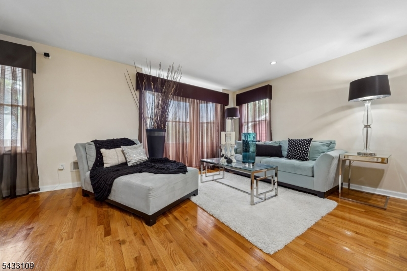 268 Bell Ave