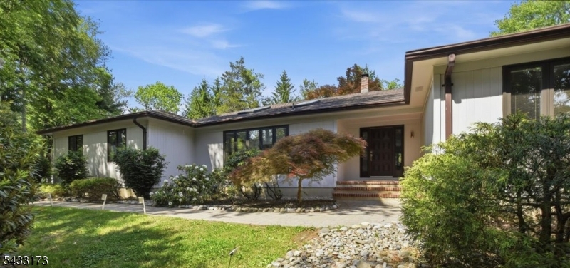 5 Sylvan Dr