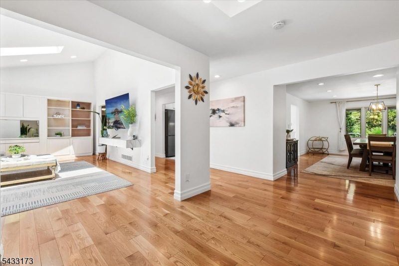 5 Sylvan Dr
