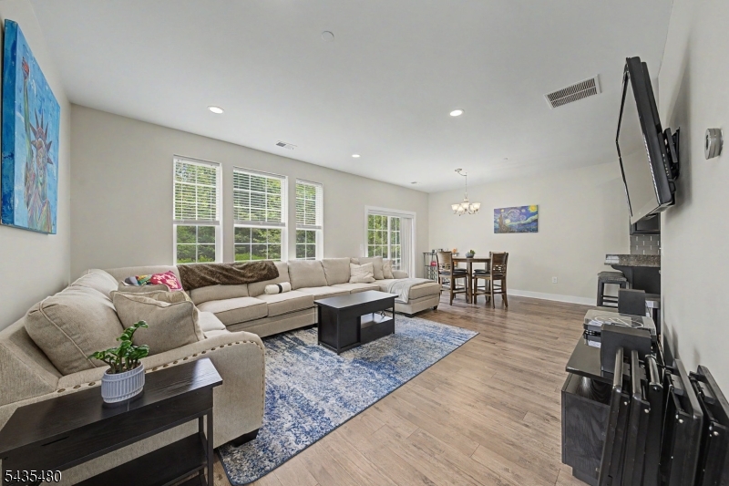 411 PARKVIEW LANE