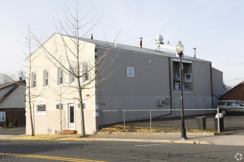 326 S Main St