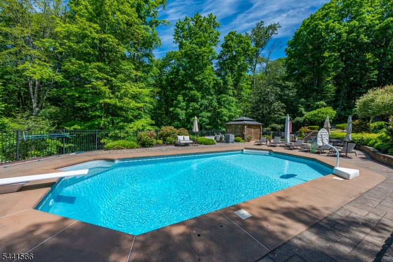 11 Stoneridge Ct