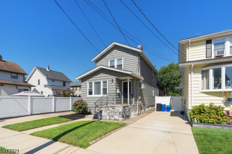 55 Lafayette Pl