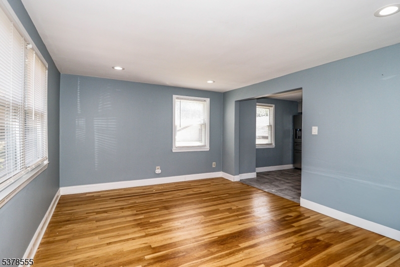 140 Newman St