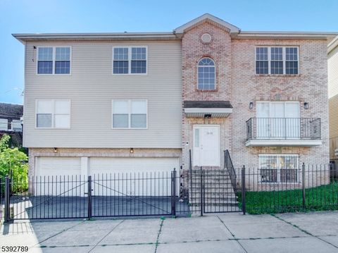 22-24 Avon Ave Newark City NJ 07108