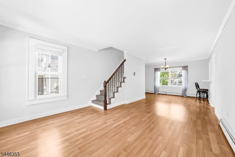 33 Asbury Pl