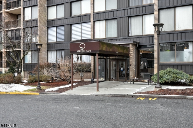 9060 Palisade Ave 1003