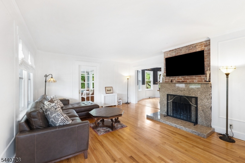 34 Orchard Sq