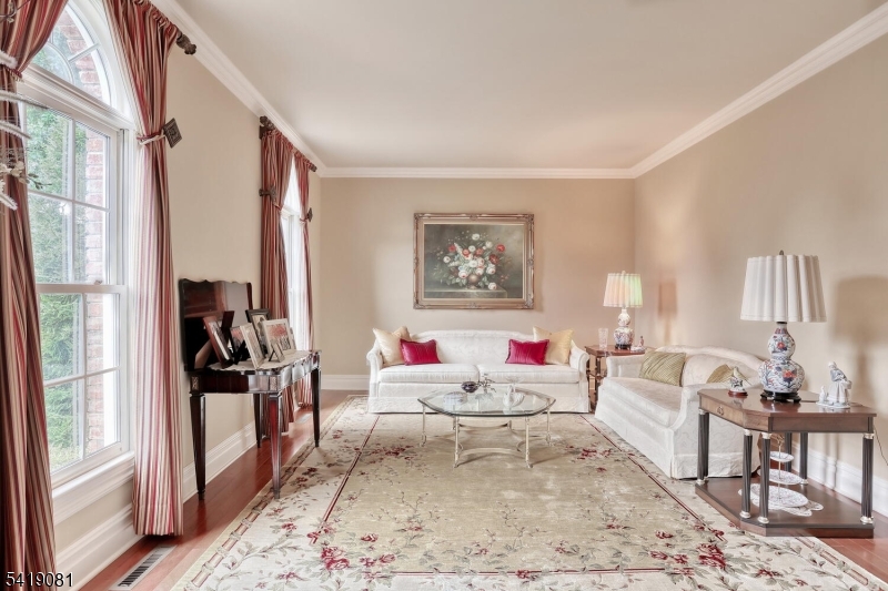 34 Crocker Mansion Dr