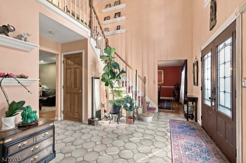 9 Hunting Meadow Ct