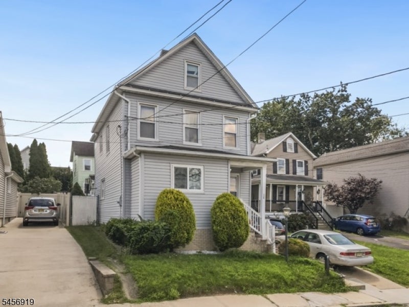 26 Dane St