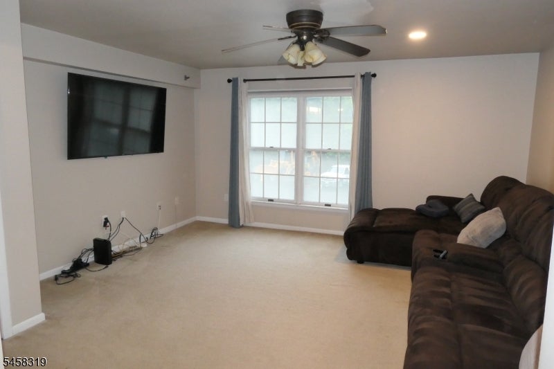 6 Oak St