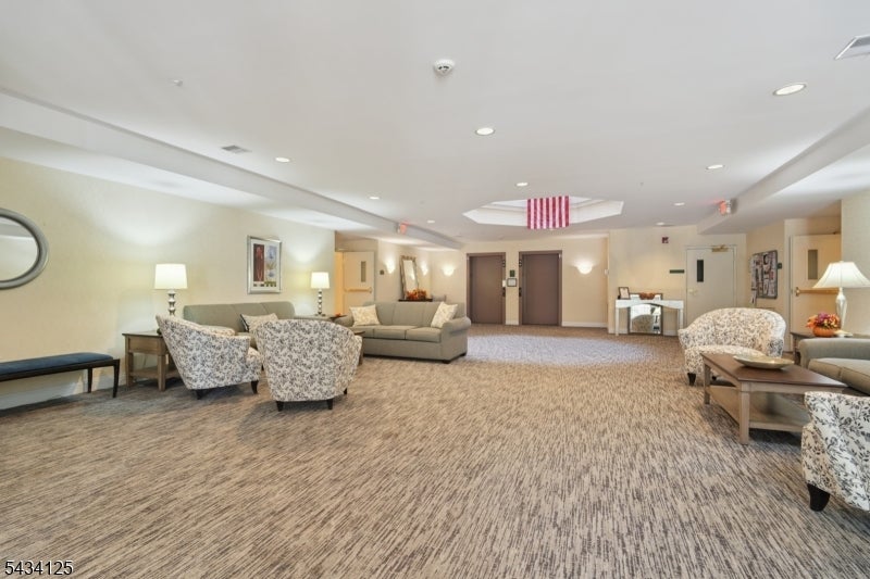 1310 Carter Dr