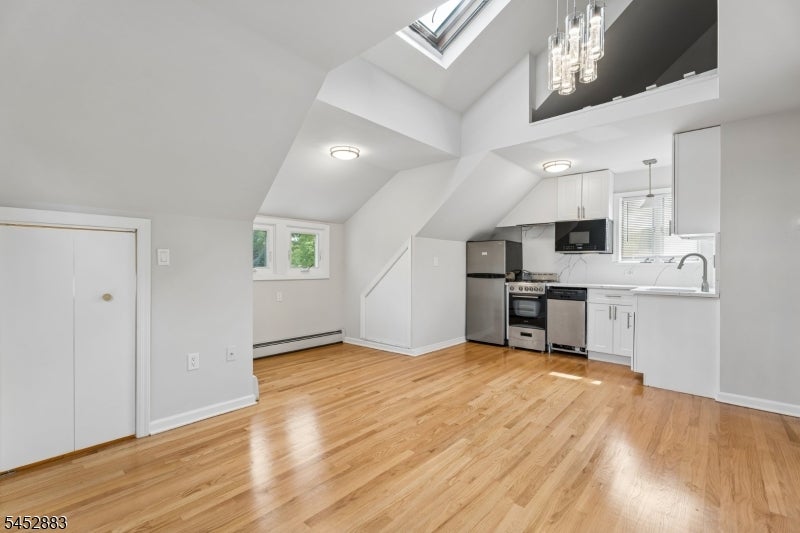 57 Greenwood Ave UNIT 3 3