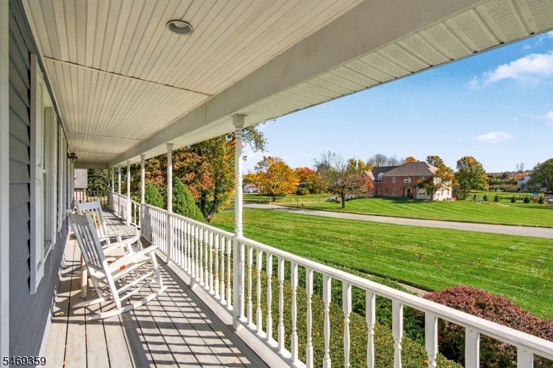 4 Richmond Hill Dr