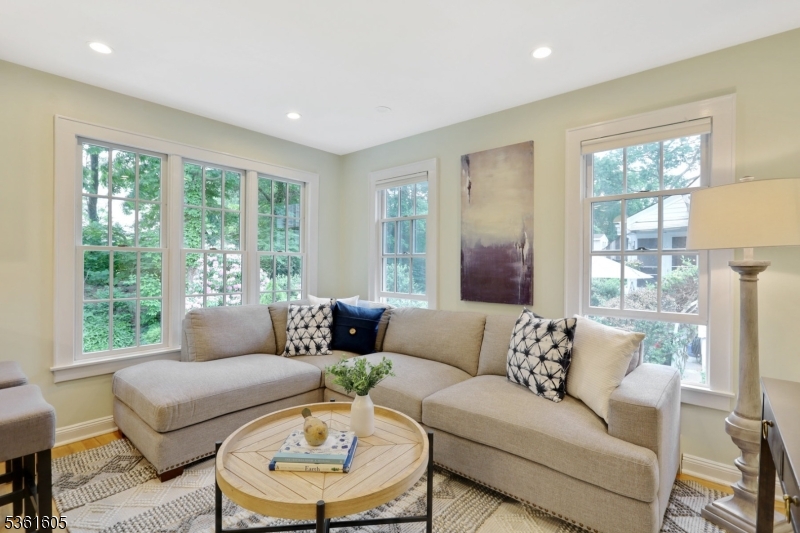 120 Greenwood Dr