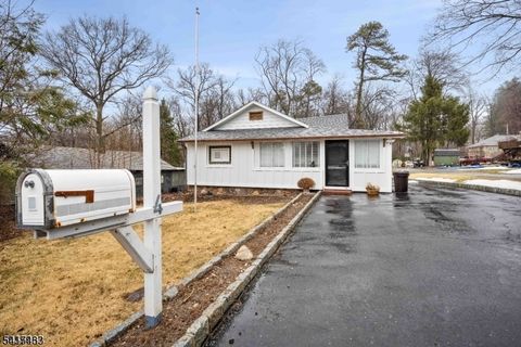 4 Dead End Rd Rockaway Twp. NJ 07435