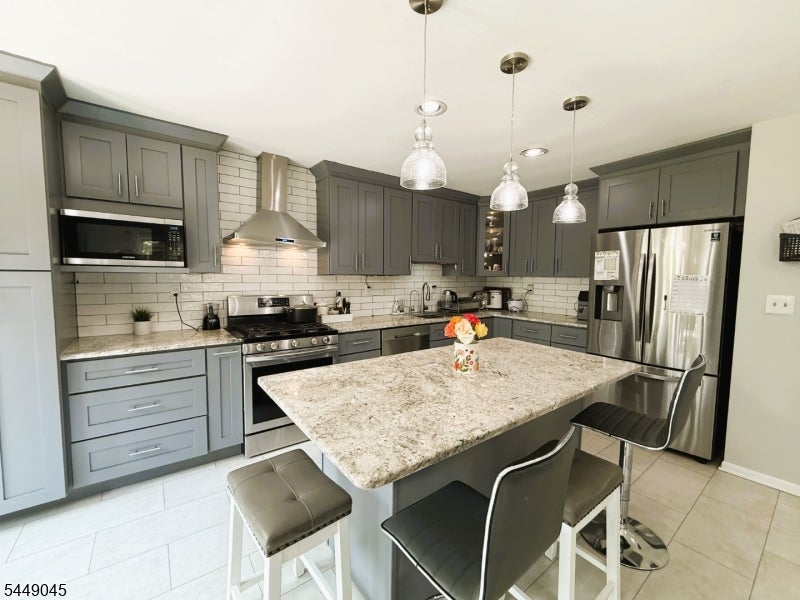 17 Gabriel Dr