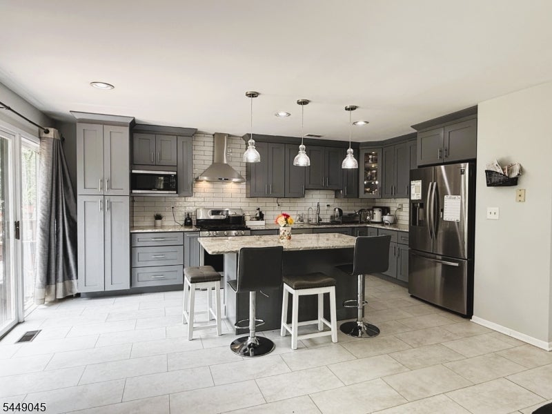 17 Gabriel Dr
