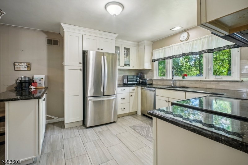 126 Fieldstone Dr