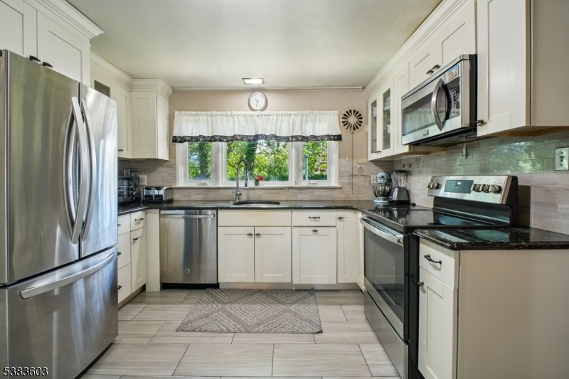 126 Fieldstone Dr
