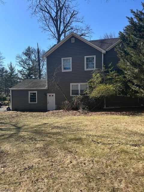 1224 Sunnyfield Ln Scotch Plains Twp. NJ 07076