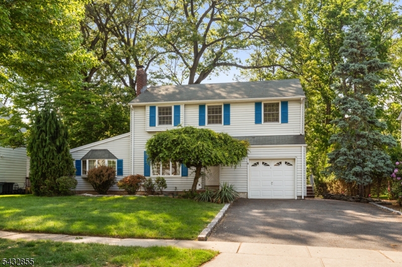 557 Monroe Ct