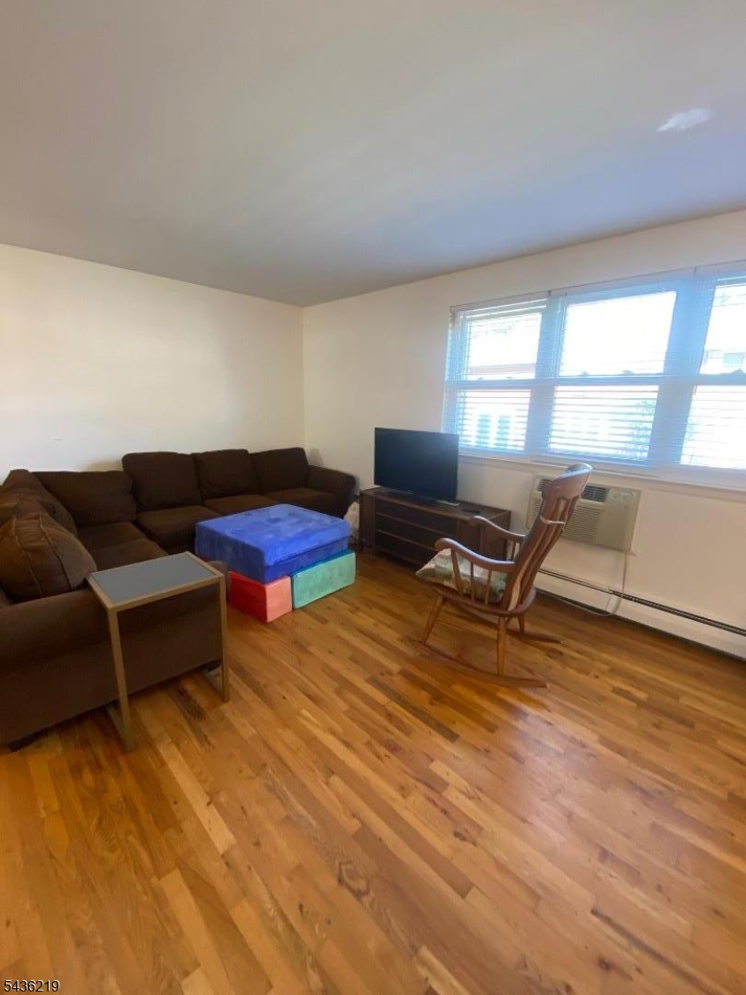 45 Wilfred St 9