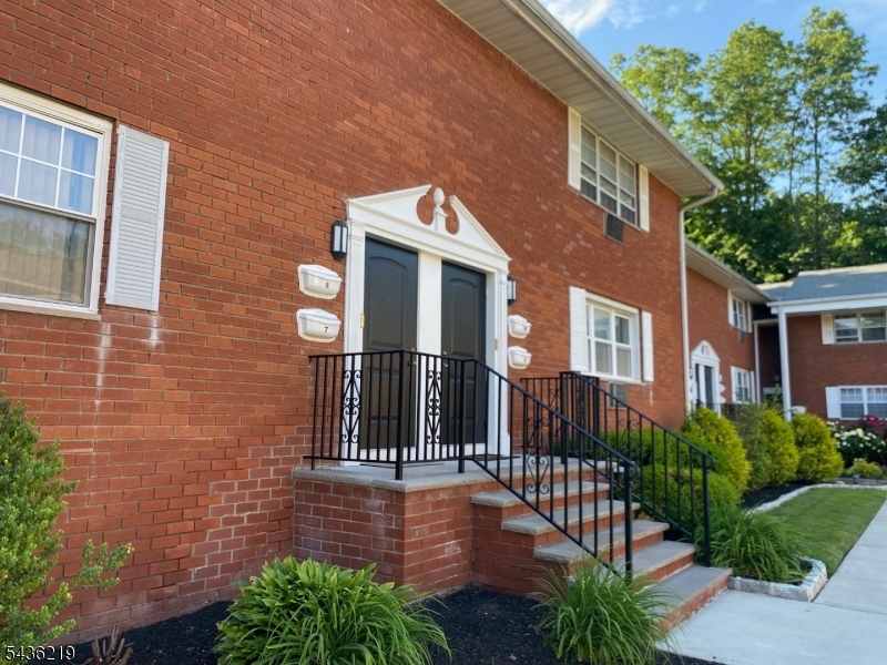 45 Wilfred St 9